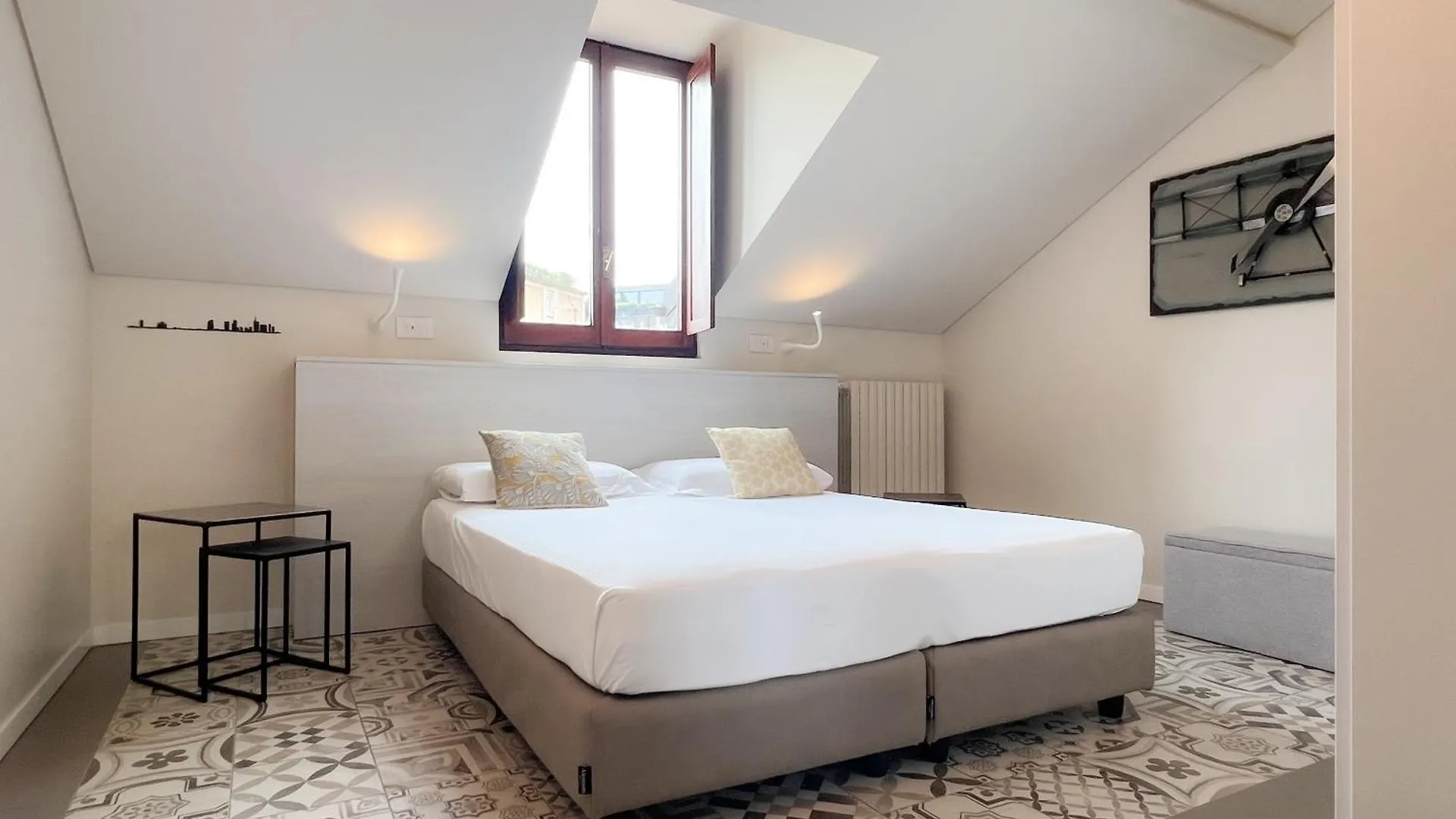 Comecasa 10 Minutes Walk From Duomo 2 Bedroom Apartment Milan