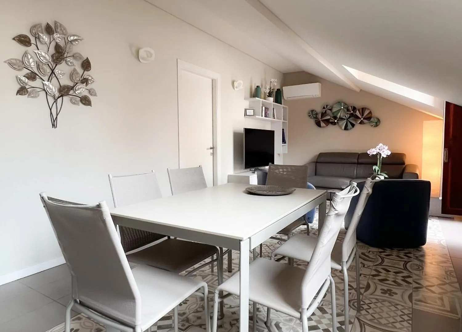 Comecasa 10 Minutes Walk From Duomo 2 Bedroom Apartment Milan