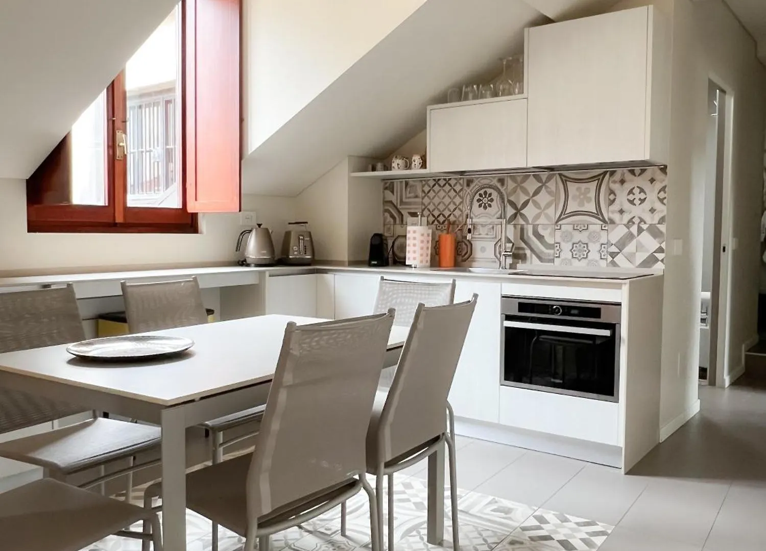 Comecasa 10 Minutes Walk From Duomo 2 Bedroom Apartment Milan Italy