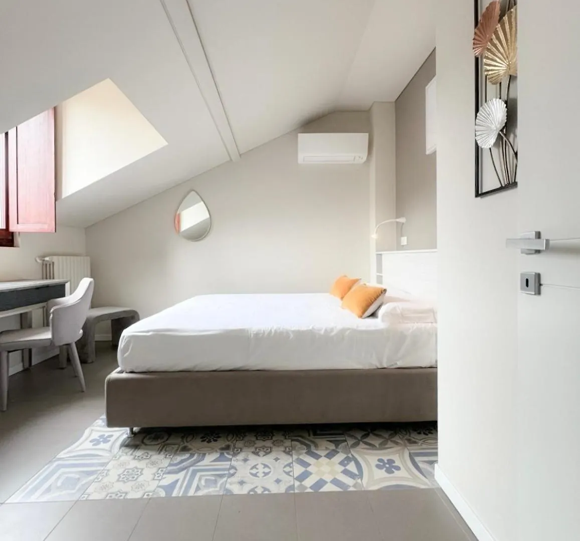 Comecasa 10 Minutes Walk From Duomo 2 Bedroom Apartment Milan