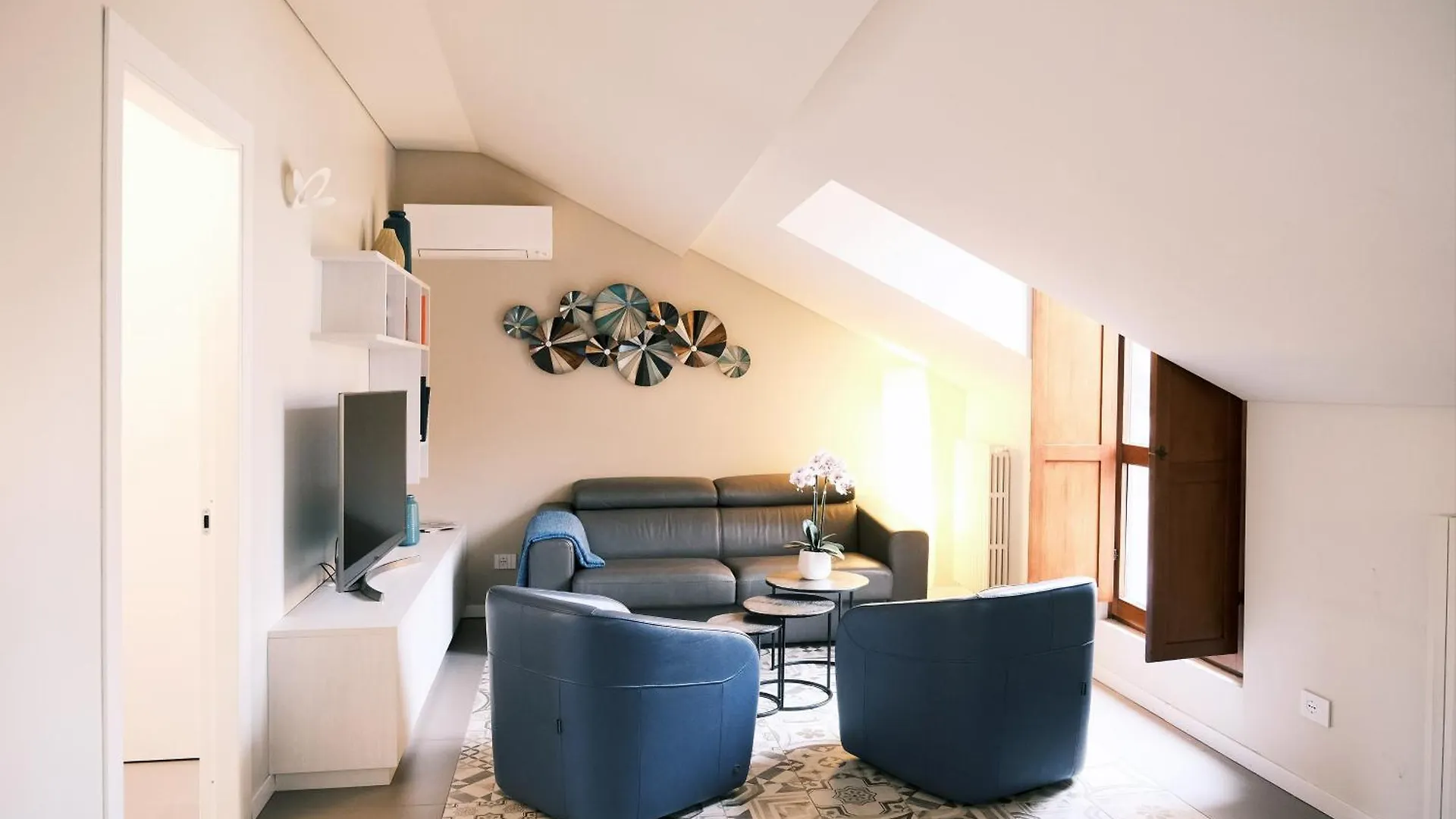 Comecasa 10 Minutes Walk From Duomo 2 Bedroom Apartment Milan