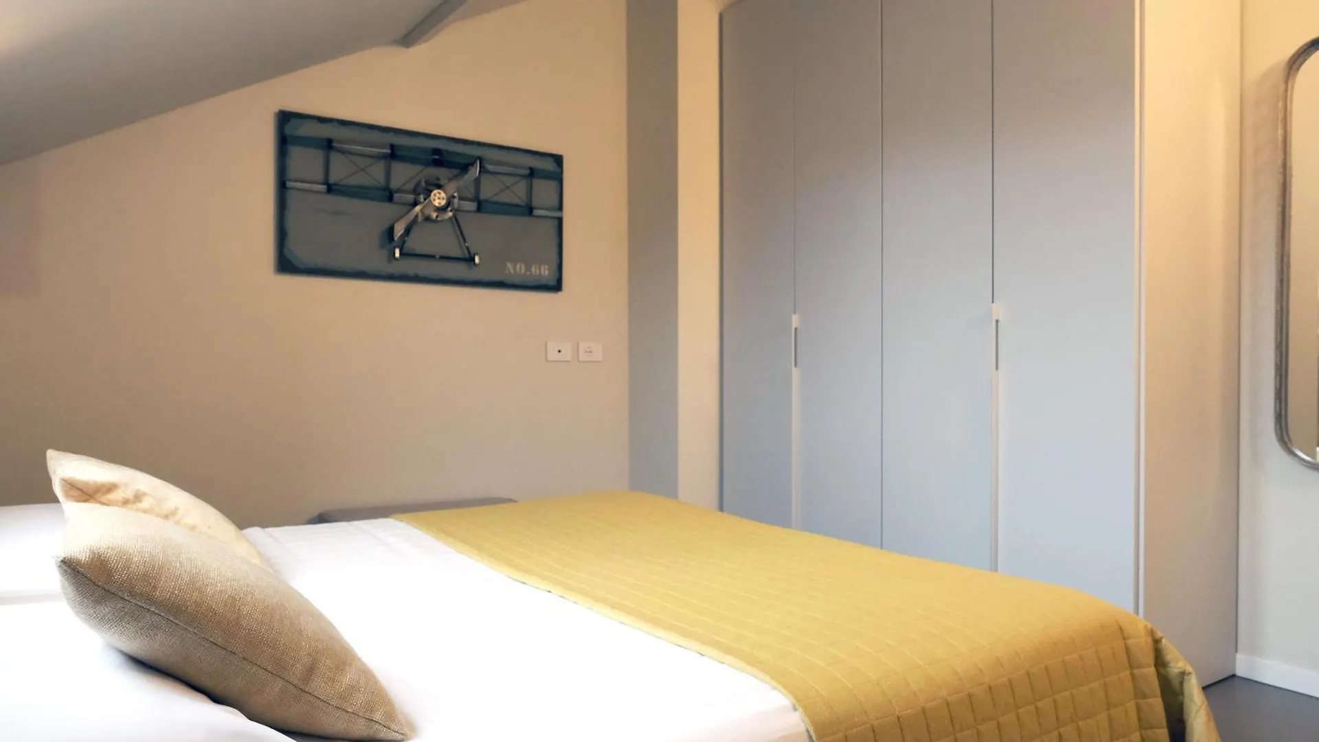 Comecasa 10 Minutes Walk From Duomo 2 Bedroom Apartment Milan