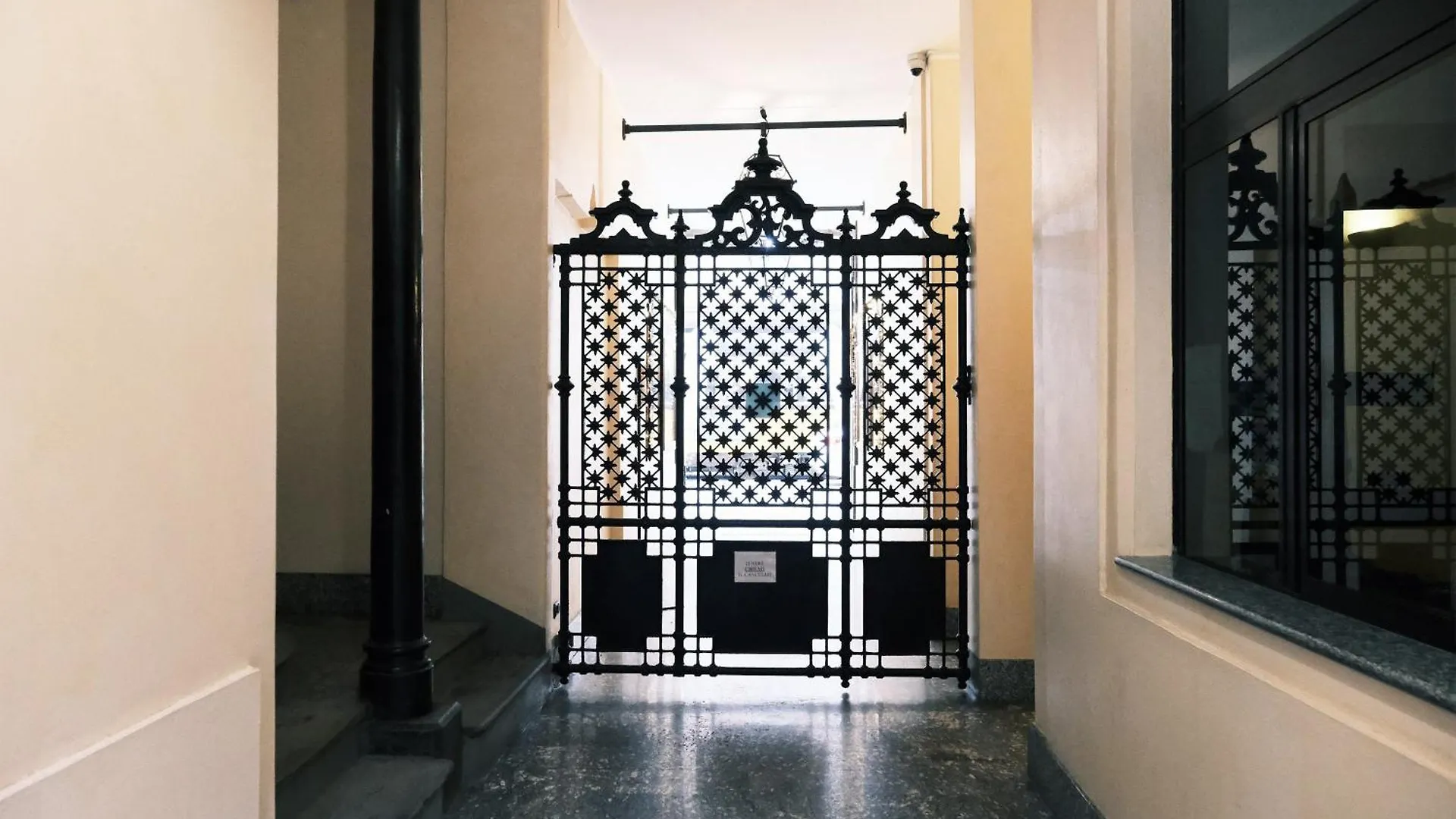 Comecasa 10 Minutes Walk From Duomo 2 Bedroom Apartment Milan