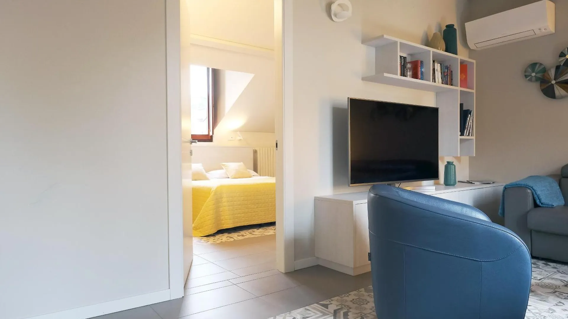 Comecasa 10 Minutes Walk From Duomo 2 Bedroom Apartment Milan
